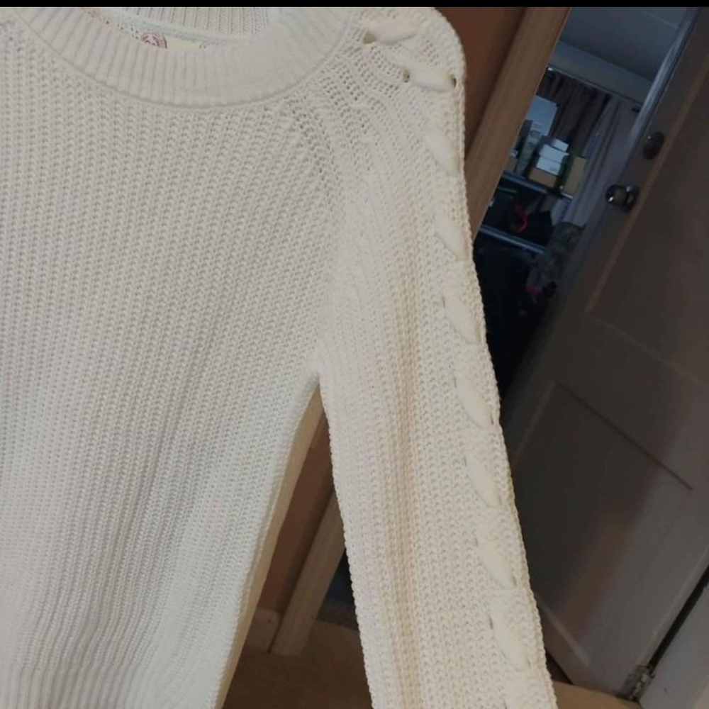 Sweater - Picture 3 of 3